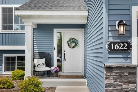 1622 Oak Ridge Street Hanover MN 55341