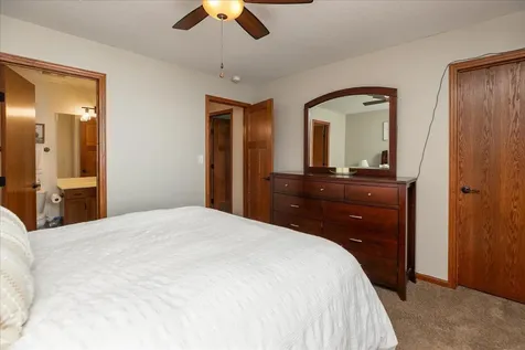 5451 Castleview Drive NW Rochester MN 55901