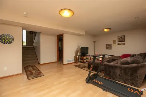 5451 Castleview Drive NW Rochester MN 55901