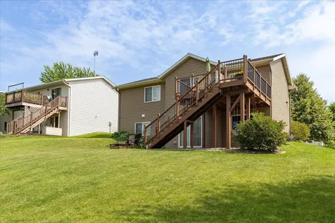 5451 Castleview Drive NW Rochester MN 55901