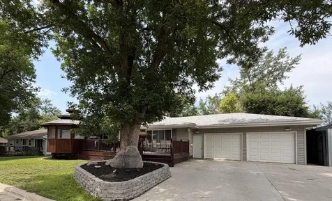 598 Prospect Avenue Windom MN 56101