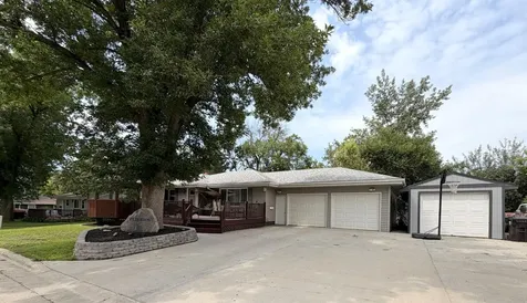598 Prospect Avenue Windom MN 56101