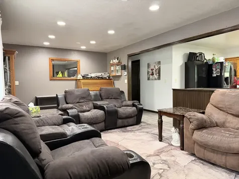 598 Prospect Avenue Windom MN 56101