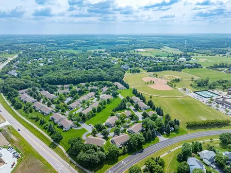 988 Daylily Drive Victoria MN 55386