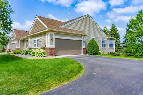 988 Daylily Drive Victoria MN 55386