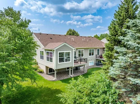 988 Daylily Drive Victoria MN 55386