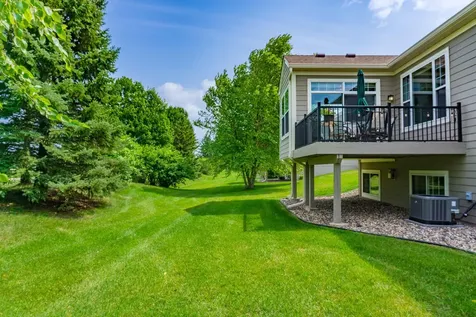 988 Daylily Drive Victoria MN 55386