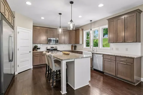 20352 Hampton Avenue Lakeville MN 55044