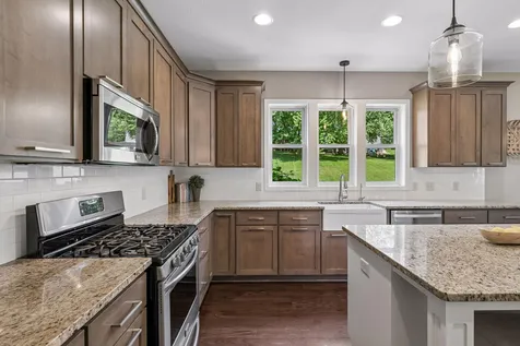 20352 Hampton Avenue Lakeville MN 55044