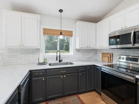 2464 River Bend Trail Mayer MN 55360