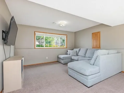 2464 River Bend Trail Mayer MN 55360