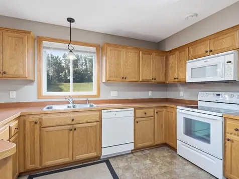 2464 River Bend Trail Mayer MN 55360