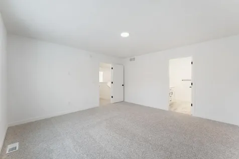 7518 Upper 42nd Street N Oakdale MN 55128
