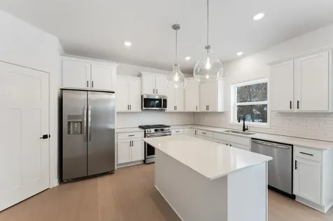 7518 Upper 42nd Street N Oakdale MN 55128