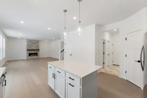 7518 Upper 42nd Street N Oakdale MN 55128