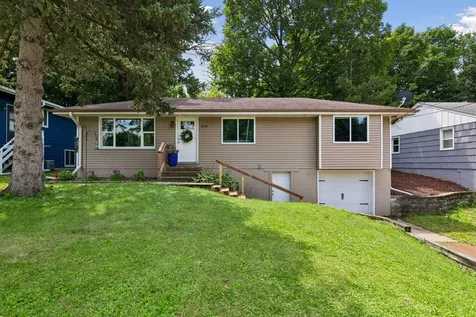 5049 Shoreline Drive Mound MN 55364