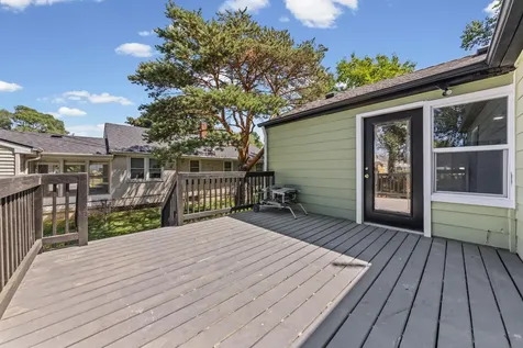 621 White Bear Avenue N Saint Paul MN 55106