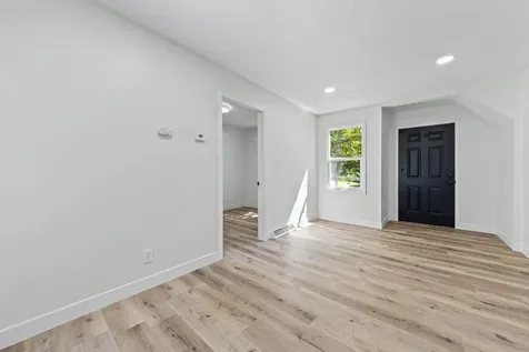 621 White Bear Avenue N Saint Paul MN 55106