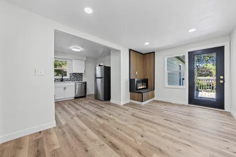 621 White Bear Avenue N Saint Paul MN 55106