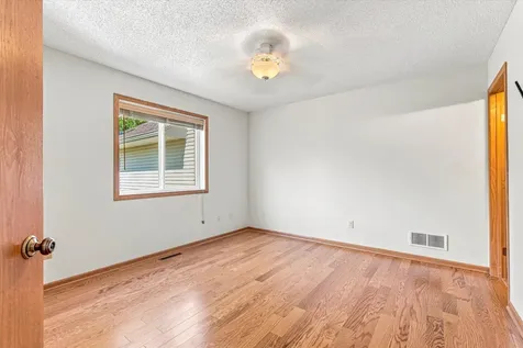 25706 18th Street W Zimmerman MN 55398