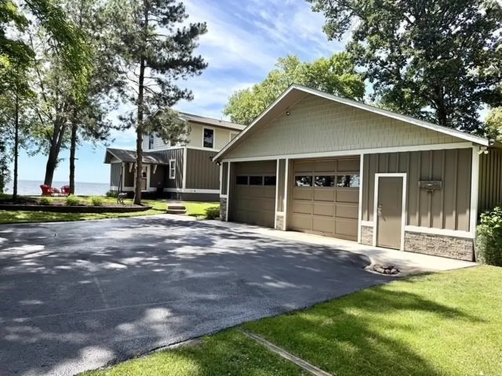 16405 328th Avenue Isle MN 56342