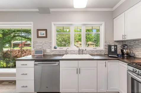 47 Skyline Drive Mankato MN 56001