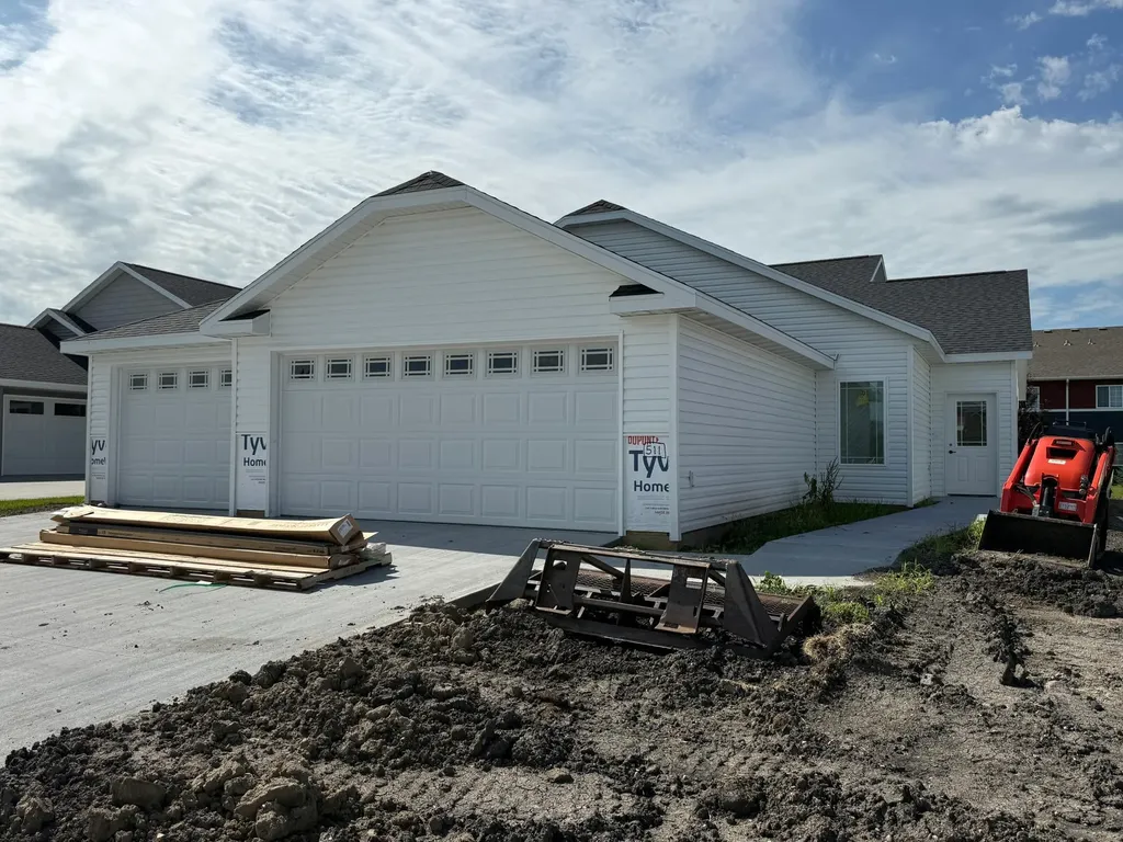 511 Westview Lane E West Fargo ND 58078