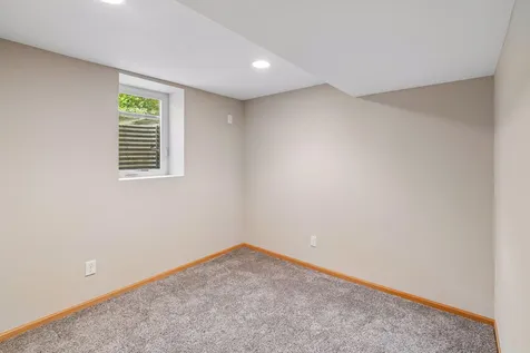 6718 36th Avenue N Crystal MN 55427