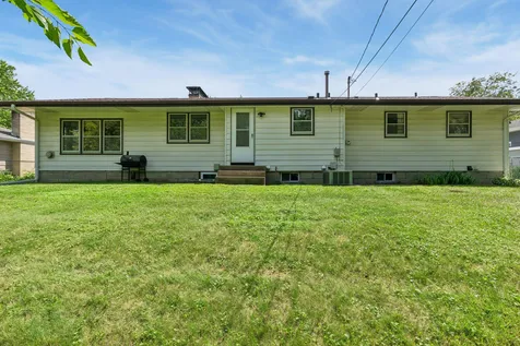 6718 36th Avenue N Crystal MN 55427
