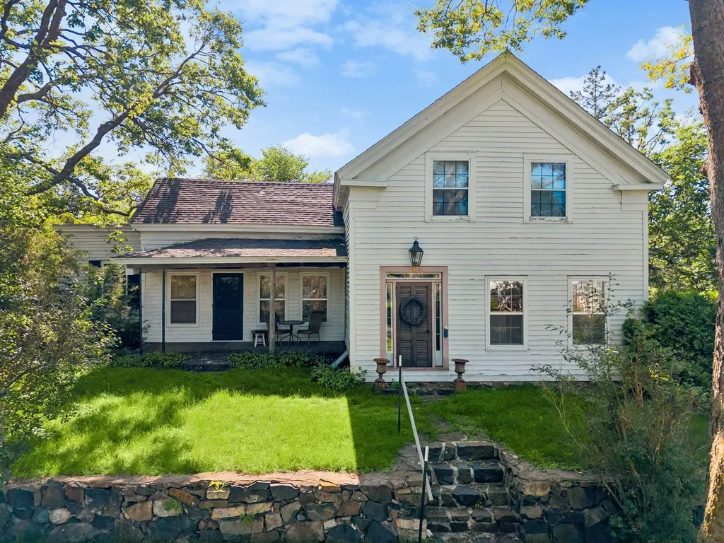 212 Basil Street Taylors Falls MN 55084