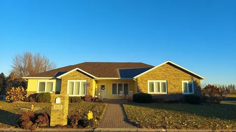 412 5th Avenue SE Hillsboro ND 58045