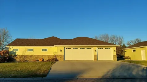 412 5th Avenue SE Hillsboro ND 58045