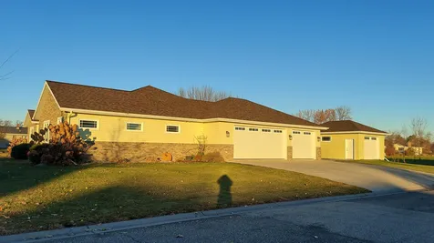 412 5th Avenue SE Hillsboro ND 58045