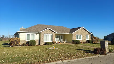 412 5th Avenue SE Hillsboro ND 58045