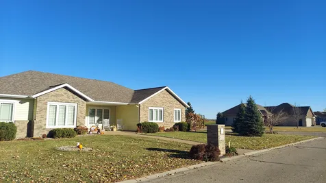 412 5th Avenue SE Hillsboro ND 58045