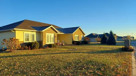 412 5th Avenue SE Hillsboro ND 58045