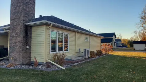 412 5th Avenue SE Hillsboro ND 58045