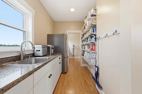 16305 57th Street SE Kindred ND 58051