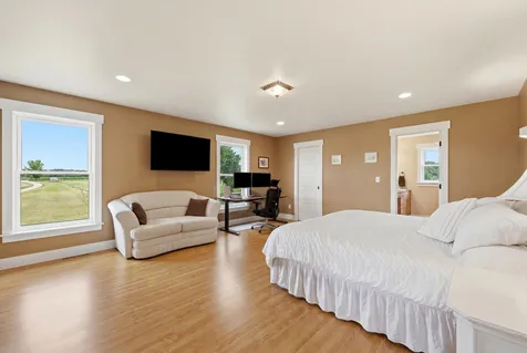 16305 57th Street SE Kindred ND 58051