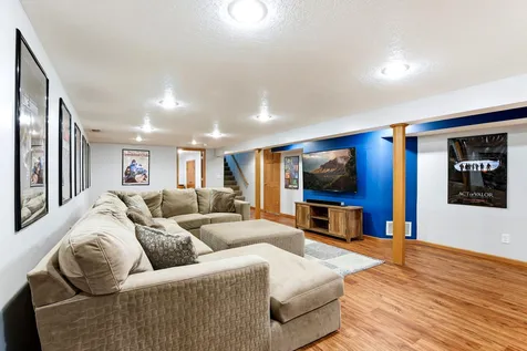 8758 Hamlet Avenue S Cottage Grove MN 55016