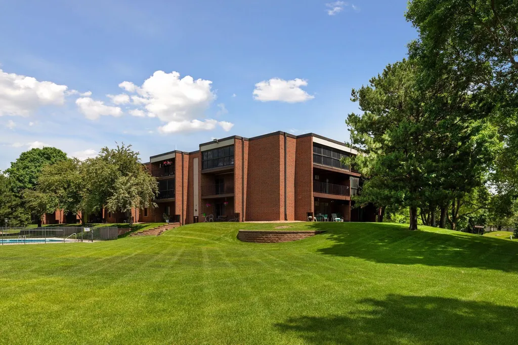 1800 Riverwood Drive Burnsville MN 55337