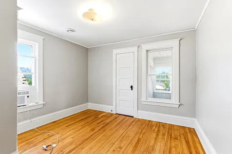 884 Iglehart Avenue Saint Paul MN 55104