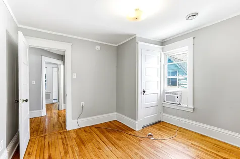 884 Iglehart Avenue Saint Paul MN 55104