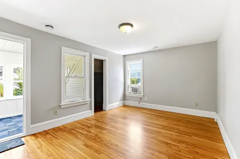 884 Iglehart Avenue Saint Paul MN 55104