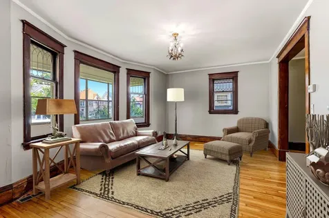 884 Iglehart Avenue Saint Paul MN 55104