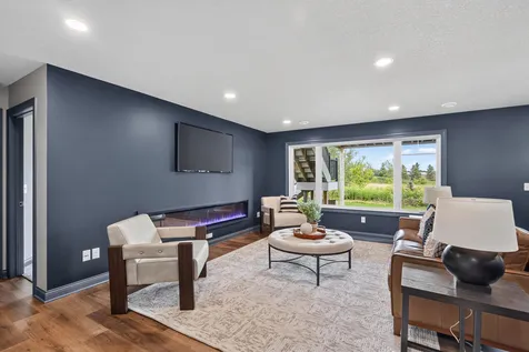 1888 Oakpointe Drive Waconia MN 55387