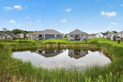 1888 Oakpointe Drive Waconia MN 55387