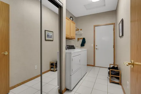 7081 Crowne Oak Road Eden Prairie MN 55344