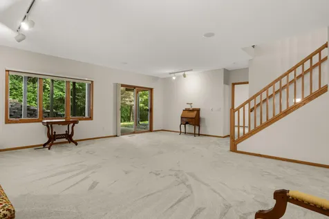 7081 Crowne Oak Road Eden Prairie MN 55344
