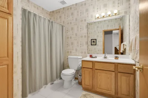 7081 Crowne Oak Road Eden Prairie MN 55344